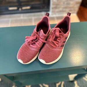 Adidas Women’s Rose Color Sz 6 1/2